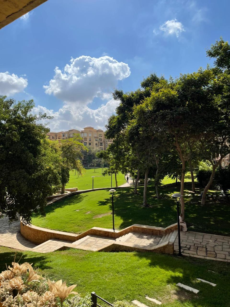 شقة في مدينتي 200 م2 للبيع كاش بحري على حديقة كبيرة تشطيب خاص استلام فوري 10,500,000 ج 