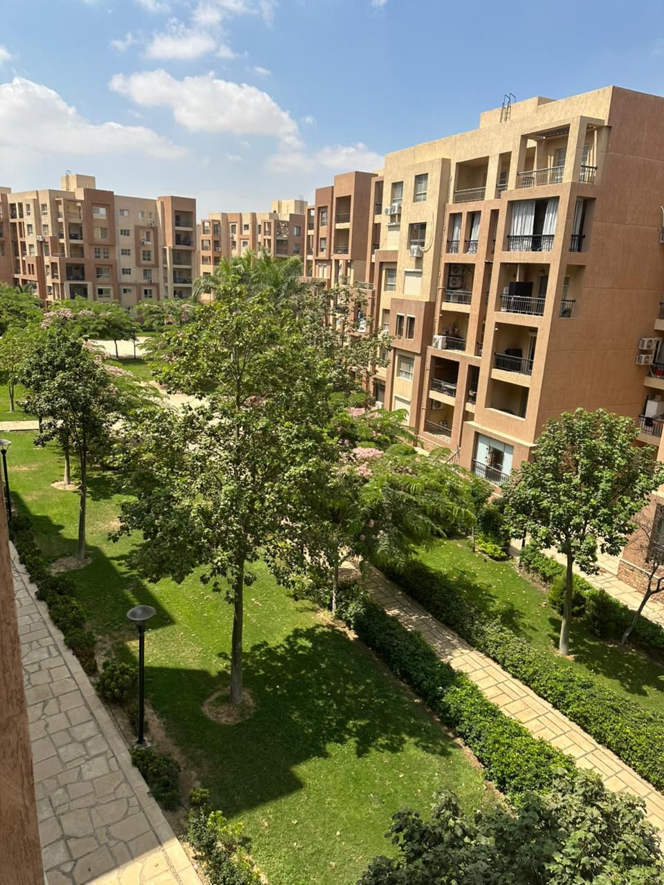 شقة في مدينتي 172 م2 للبيع كاش على حديقة كبيرة استلام فوري 9,500,000 ج 