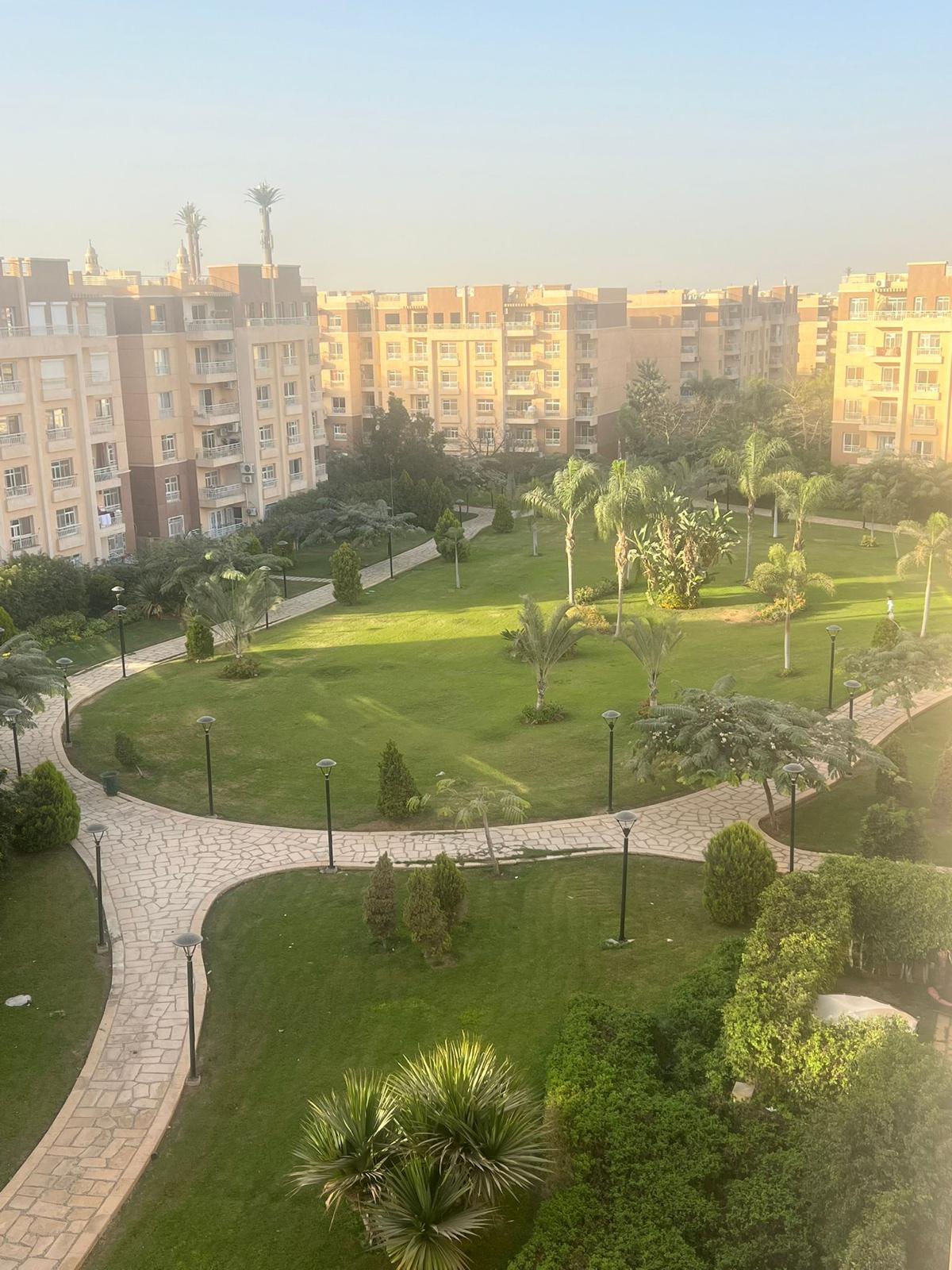 شقة في مدينتي 116 م2 للبيع كاش بحري على حديقة كبيرة تشطيب سوبر لوكس استلام فوري 5,700,000 ج 