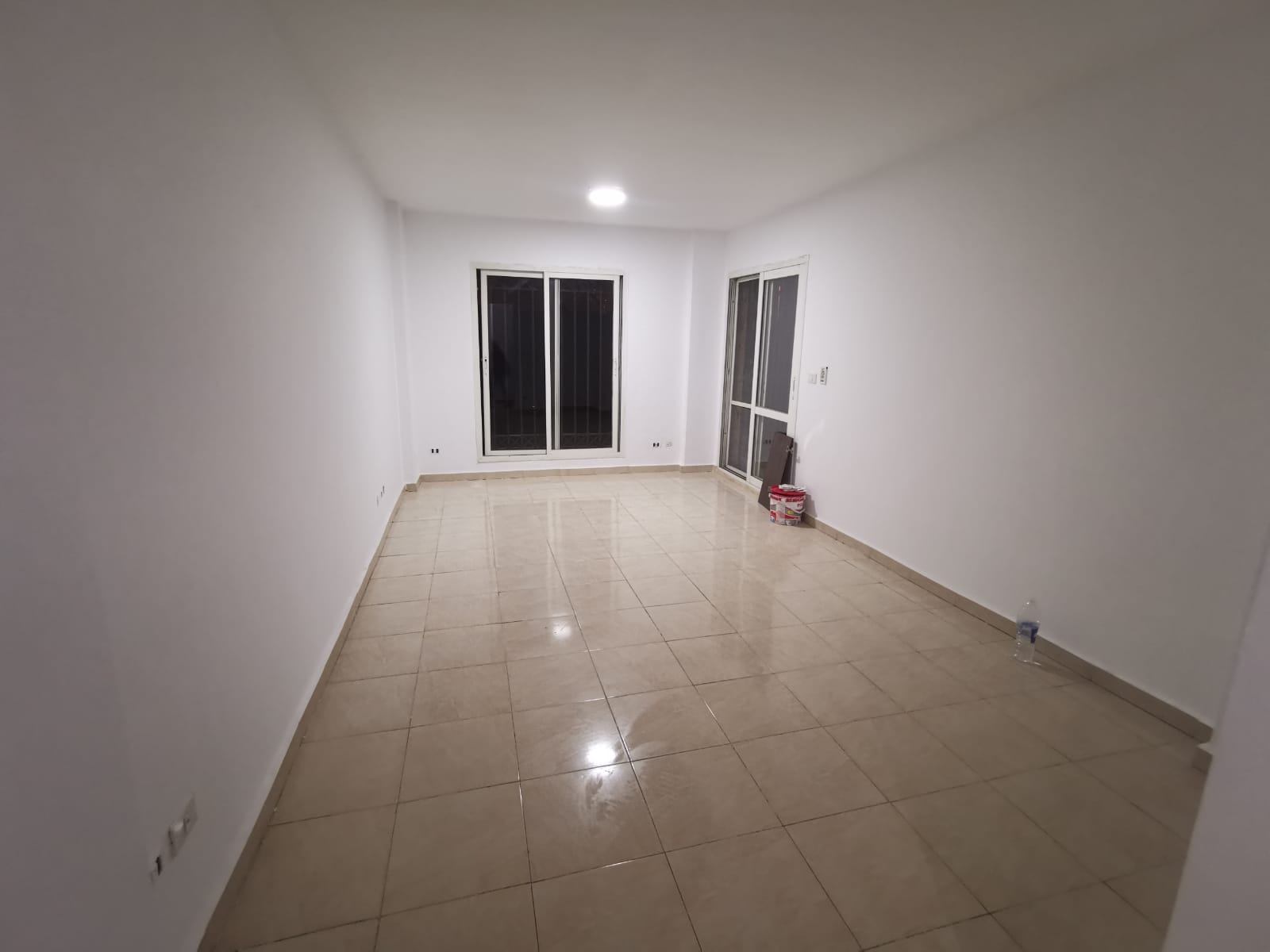 شقة في مدينتي 98 م2 للإيجار قانون جديد 15,000 ج 